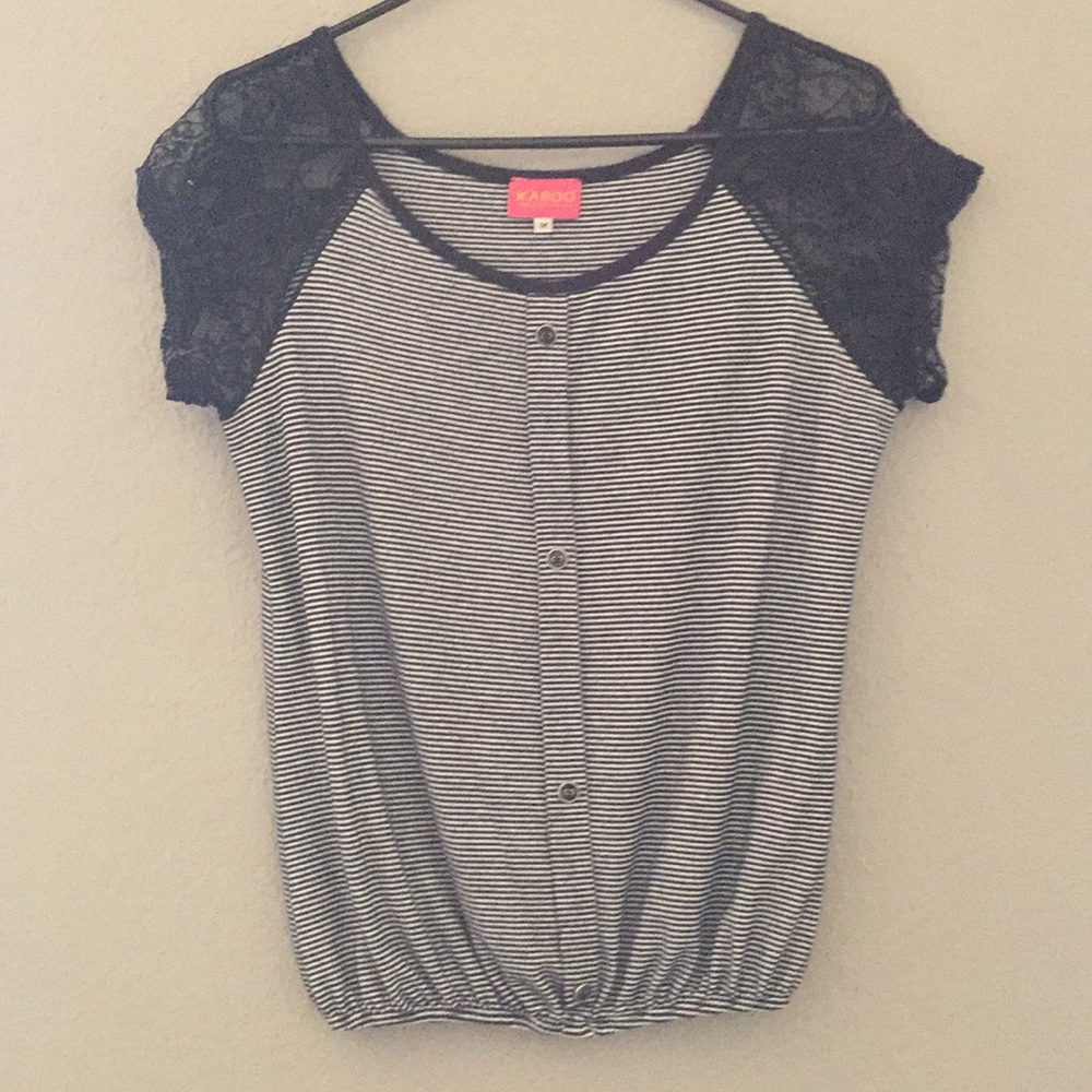 Black & white blouse